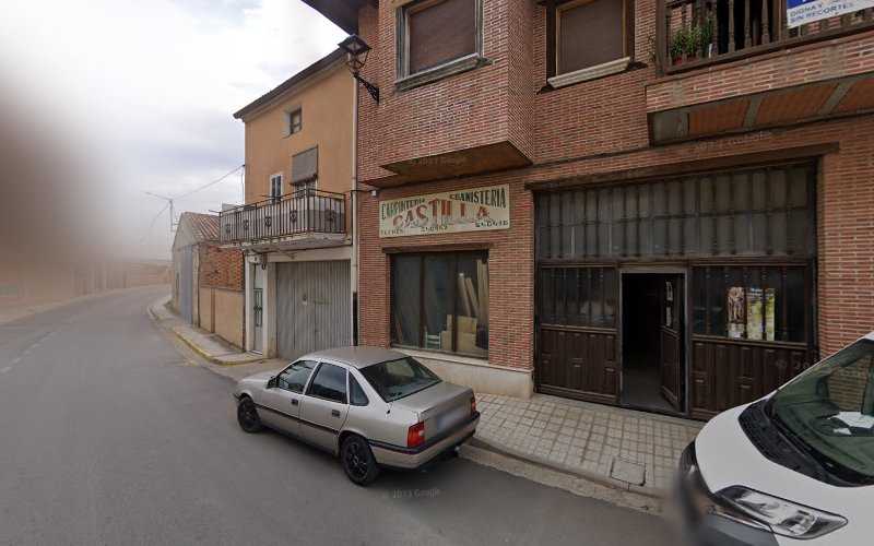 Fotografia tomada fuera de Carpintería ebanistería Castilla - Carpintería en Roa, Burgos