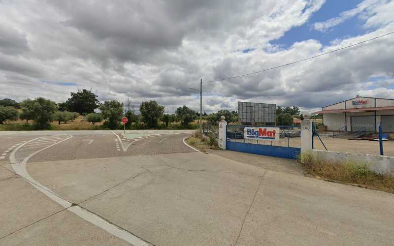 Fotografia tomada fuera de Rubio Carpintería Metálica Y Cerrajería S L - Carpintería metálica y de aluminio en Masía Del Juez, Cáceres