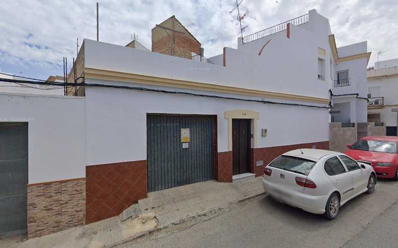 Fotografia tomada fuera de Antonio Astete Perea - Carpintería metálica y de aluminio en Villamartin, Cádiz