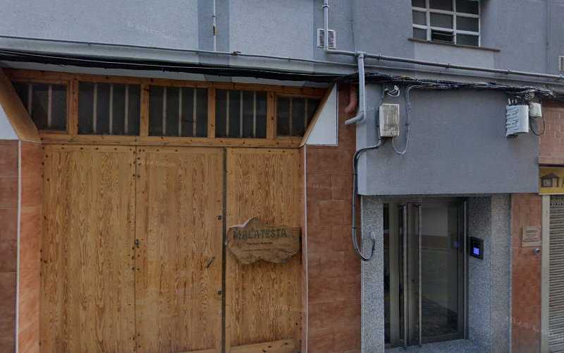 Fotografia tomada fuera de Malatesta - Ebanista en A Coruña, A Coruña
