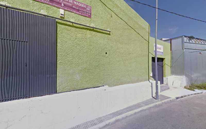 Fotografia tomada fuera de Cajas de Madera Sibi Woods - Oficinas de empresa en Villajoyosa, Alicante