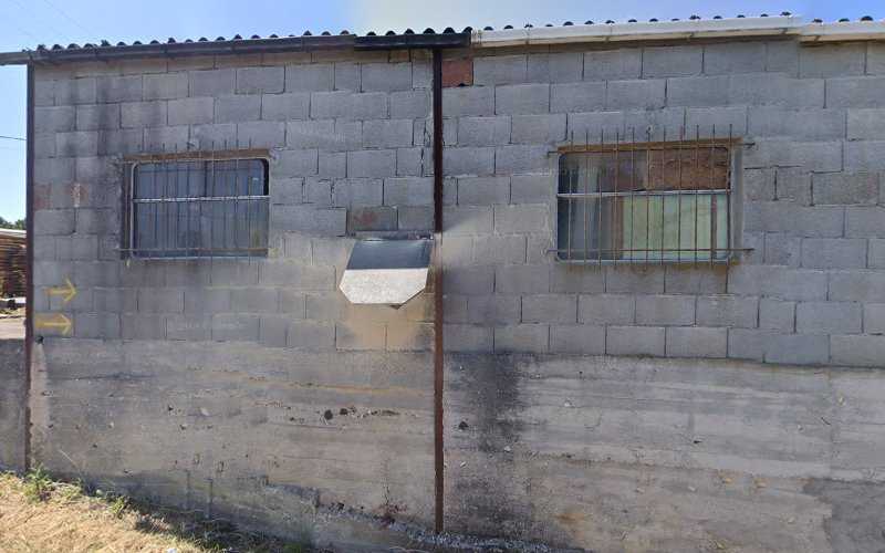 Fotografia tomada fuera de Carpinteria Jose Luis Valladares - Ebanista en San Miguel de Castro, Pontevedra