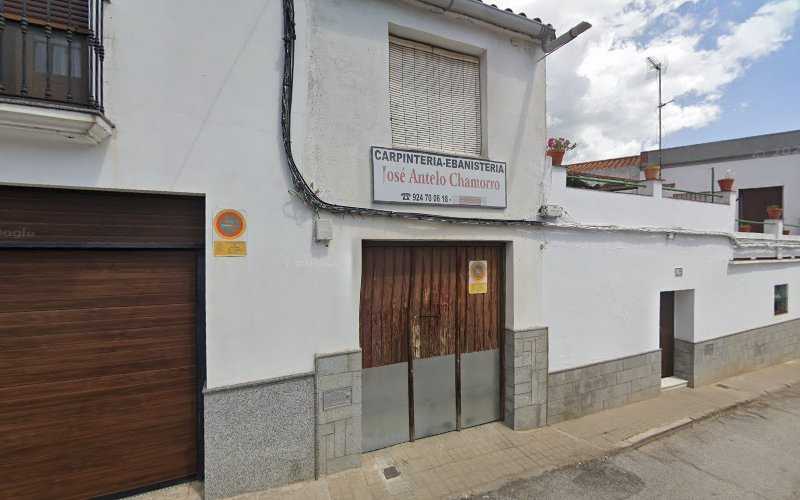 Fotografia tomada fuera de Carpinteria José Antelo Chamorro - Carpintero en Fregenal de la Sierra, Badajoz