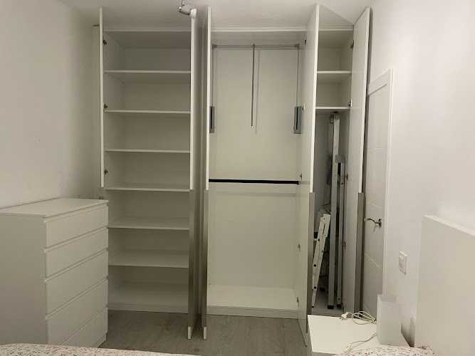 Fotografia tomada fuera de OB Carpintería Ebanistería - Tienda de suministros para trabajar la madera en Cornellà de Llobregat, Barcelona