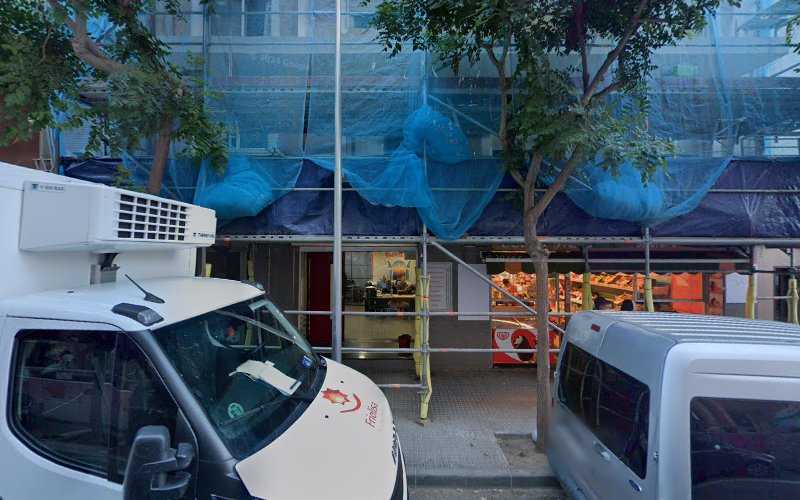 Fotografia tomada fuera de Carpintería En Aluminio y Hierro Gálvez S.L. - Fusteria en Cornellà de Llobregat, Barcelona