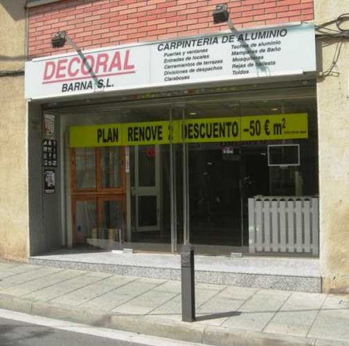 Fotografia tomada fuera de Decoral Barna - Carpintería metálica y de aluminio en Cornellà de Llobregat, Barcelona