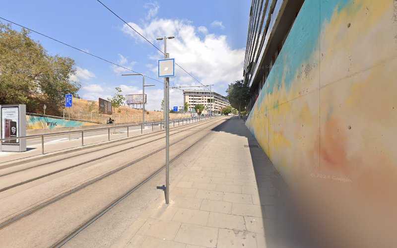 Fotografia tomada fuera de Mossén - Carpintería metálica y de aluminio en Cornellà de Llobregat, Barcelona