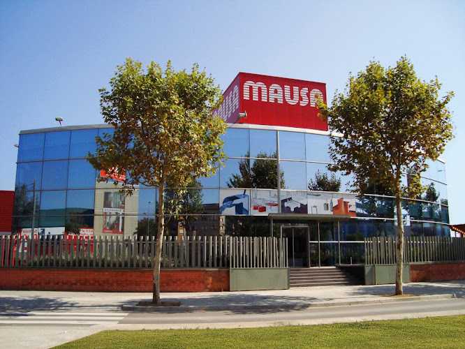 Fotografia tomada fuera de MAUSA Cornellà - Botiga de materials per a la construcció en Cornellà de Llobregat, Barcelona