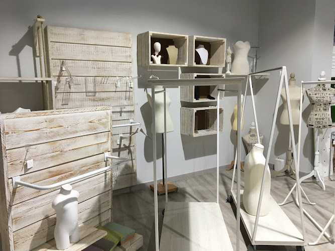 Fotografia tomada fuera de EQUIPAMENTS by Decoració Ciutadella - Reformas en Ciutadella de Menorca, Baleares