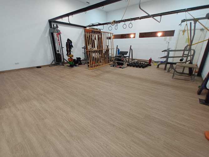 Fotografia tomada fuera de Riudavets Montajes - Servei d'instal·lació de paviment de fusta en Ciutadella de Menorca, Baleares