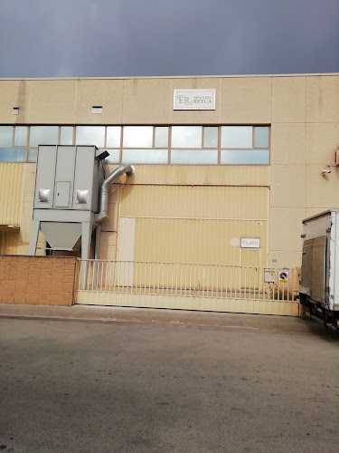 Fotografia tomada fuera de Ebanistería Reyca Sl - Ebanista en Cerdanyola del Vallès, Barcelona