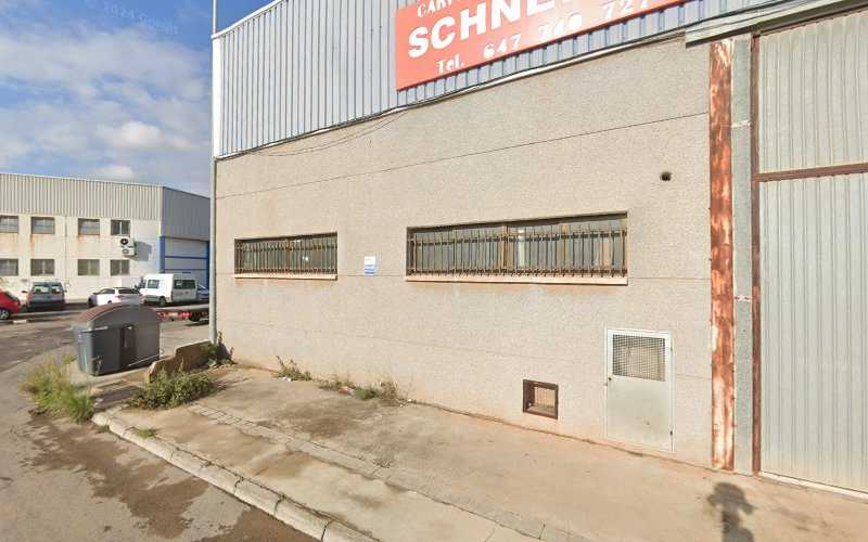 Fotografia tomada fuera de Cerramiento Castellon SCHNEIDER - Metal·listeria en Castellón de la Plana, Castellón