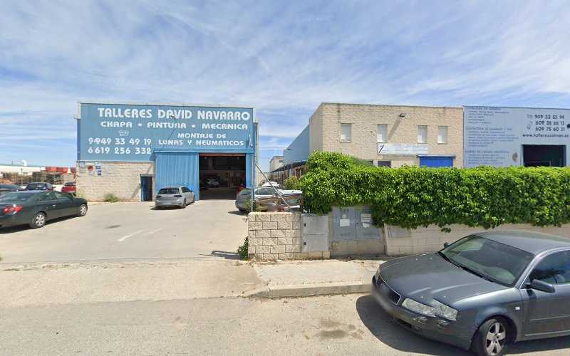 Fotografia tomada fuera de TALLERES SOLMAN S.L. - Cerrajero en El Casar, Guadalajara