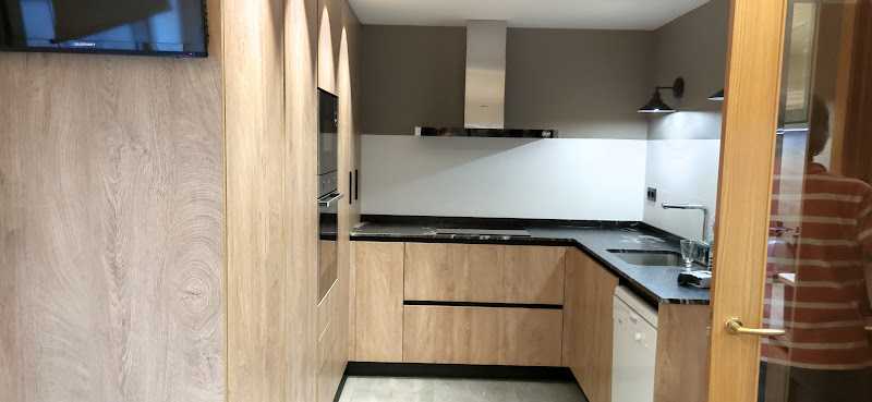 Fotografia tomada fuera de Cocinas en Zaragoza | COCINAS IMCO - Tienda de muebles de cocina en Zaragoza, Zaragoza