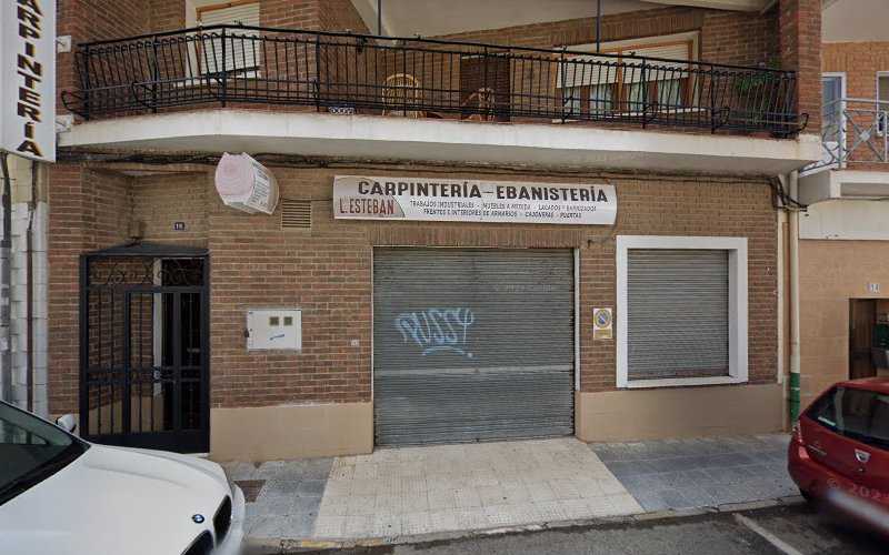 Fotografia tomada fuera de Carpintería Ebanistería Luis Esteban - Carpintería en Azuqueca de Henares, Guadalajara