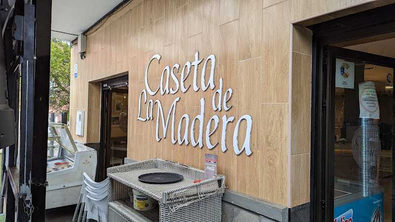 Fotografia tomada fuera de Cafetería La Caseta de Madera - cafeterías en La Laguna, Santa Cruz de Tenerife