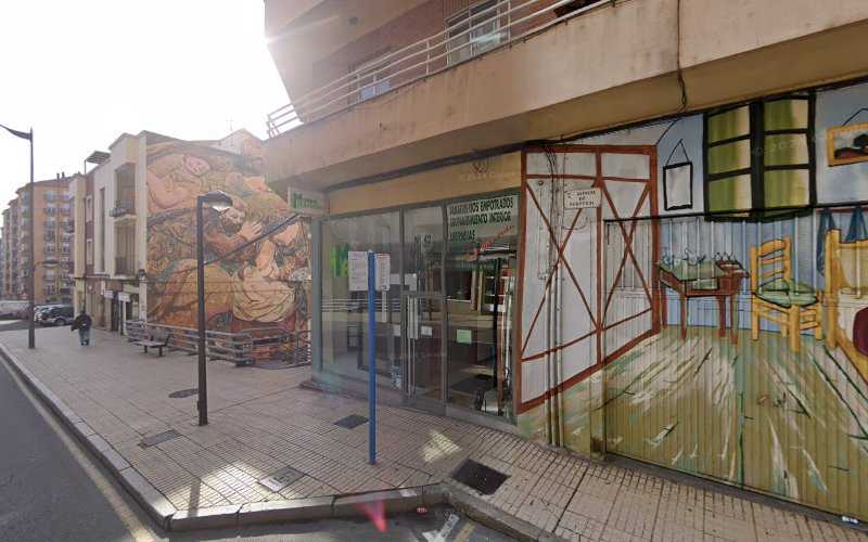 Fotografia tomada fuera de Mundo Armario - Carpintero en Zamora, Zamora