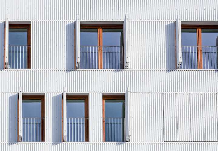 Fotografia tomada fuera de Profine Iberia KÖMMERLING - Proveedor de ventanas PVC en Camarma de Esteruelas, Madrid