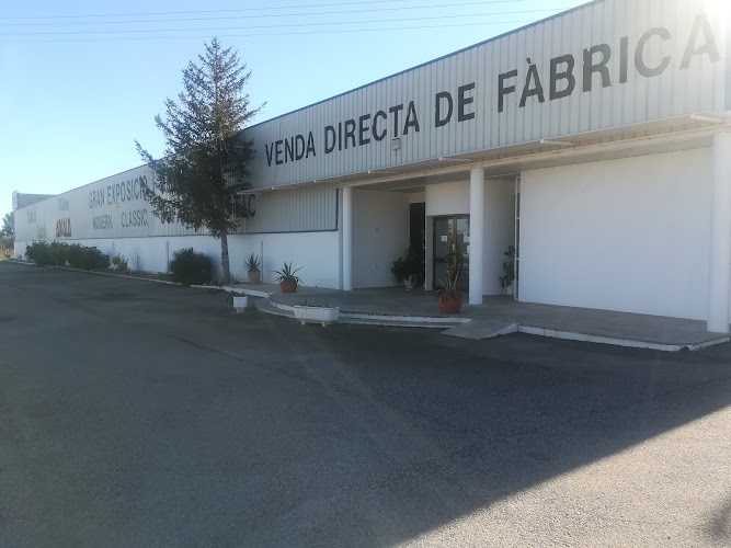 Fotografia tomada fuera de Muebles Aixalà S.L. - Botiga de mobles en Santa Barbara, Tarragona