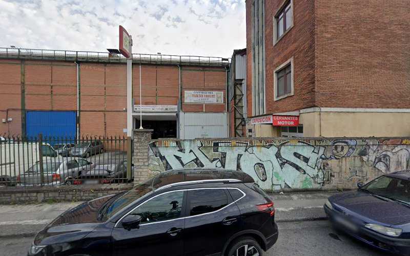 Fotografia tomada fuera de Carpintería Francisco - Carpintería en Basauri, Vizcaya