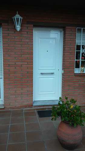 Fotografia tomada fuera de carpinteria de aluminio tomás - Ventana de aluminio en Premià de Mar, Barcelona