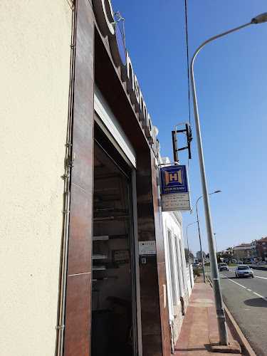 Fotografia tomada fuera de Consmar Pineda - Carpintería metálica y de aluminio en Pineda de Mar, Barcelona