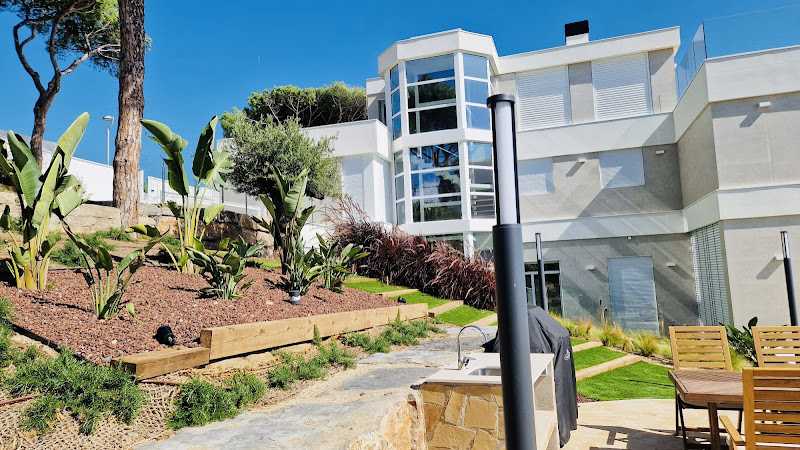 Fotografia tomada fuera de Madlux - Proveedor de ventanas en Pineda de Mar, Barcelona