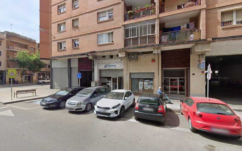 Fotografia tomada fuera de Vidres y Aluminis Gómez S.L. - Carpintería metálica y de aluminio en Lleida, Lérida