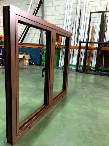 Fotografia tomada fuera de Talleres Reig C.B. - Carpintería metálica y de aluminio en Muro de Alcoy, Alicante