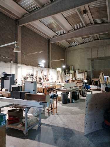 Fotografia tomada fuera de Racó de Fusters - Treballador de la fusta en Molins de Rei, Barcelona