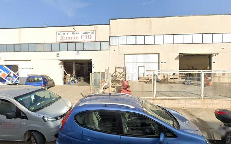Fotografia tomada fuera de Aluminis I Ferros Cid - Carpintería metálica y de aluminio en Lloret de Mar, Girona