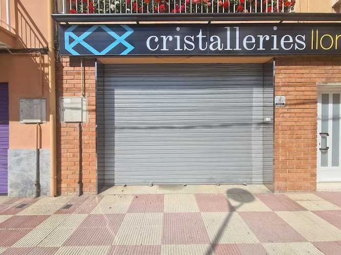 Fotografia tomada fuera de Cristalleries Lloret - Cristalero en Lloret de Mar, Girona
