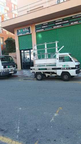 Fotografia tomada fuera de Noval Alumini Ferro Vidre - Metal·listeria en Lloret de Mar, Girona