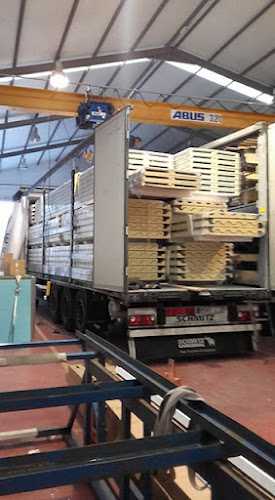 Fotografia tomada fuera de Aluminios Rabasa - Carpintería metálica y de aluminio en Alicante, Alicante