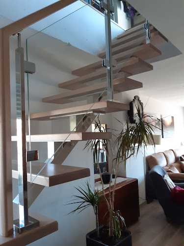 Fotografia tomada fuera de La Contrahuella - Barandillas y Escaleras - Ebanista en Alicante, Alicante