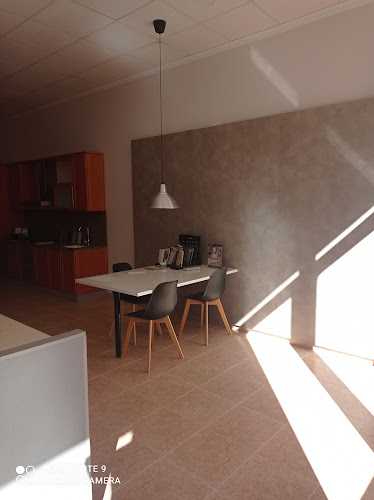 Fotografia tomada fuera de CarpinterÍa Maravilla - Tienda de armarios en Algemesí, Valencia