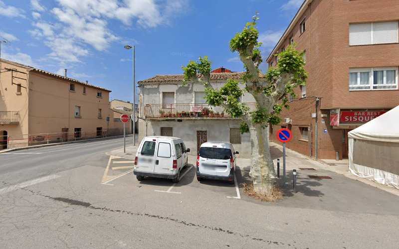 Fotografia tomada fuera de Aluminis Fontanet - Carpintería metálica y de aluminio en Alfarràs, Lérida