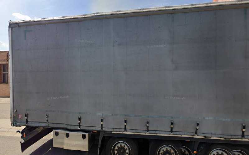 Fotografia tomada fuera de Garcia Ferro I Alumini - Metal·listeria en Alfarràs, Lérida