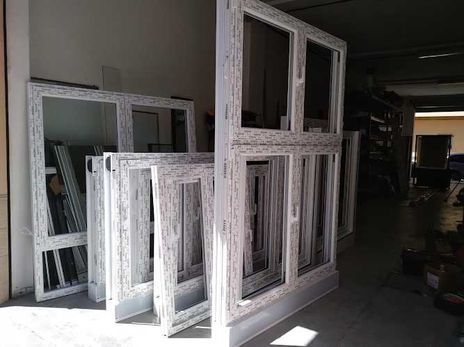 Fotografia tomada fuera de Persividre - Carpintería Metálica y PVC - Carpintería metálica y de aluminio en Beniparrell, Valencia