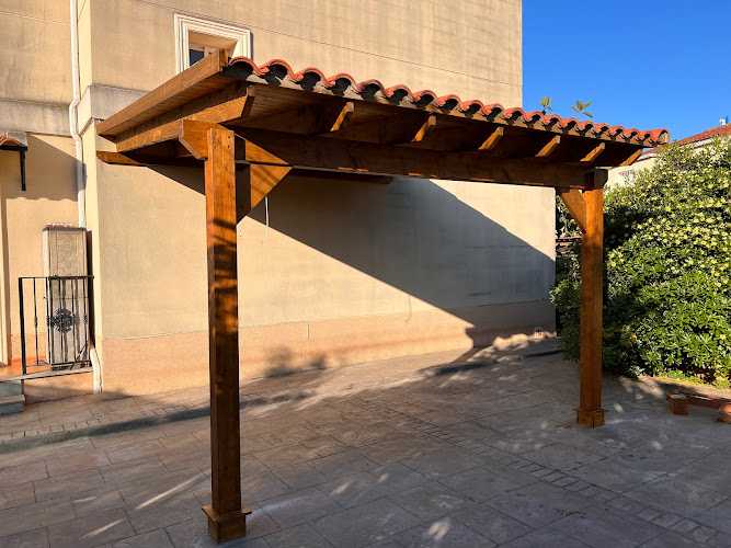 Fotografia tomada fuera de PORCHES VALENCIA - Constructor de cenadores en Puçol, Valencia