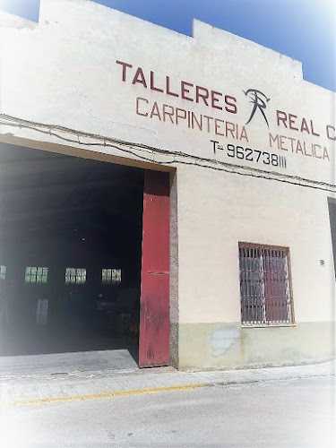Fotografia tomada fuera de J.Vte .T. Real - Carpintería metálica y de aluminio en Benaguasil, Valencia