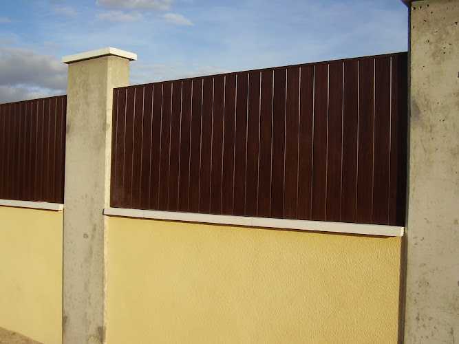 Fotografia tomada fuera de Carpintería Metálica - Albaunion Cerrajeros S.L. - Carpintería metálica y de aluminio en Albacete, Albacete