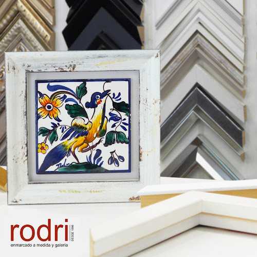 Fotografia tomada fuera de Enmarcado Rosario Rodri - Tienda de enmarcación en Albolote, Granada