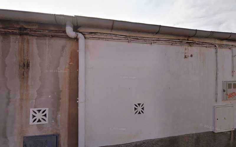 Fotografia tomada fuera de Metalúrgica El Torreón - Carpintería metálica y de aluminio en Albolote, Granada