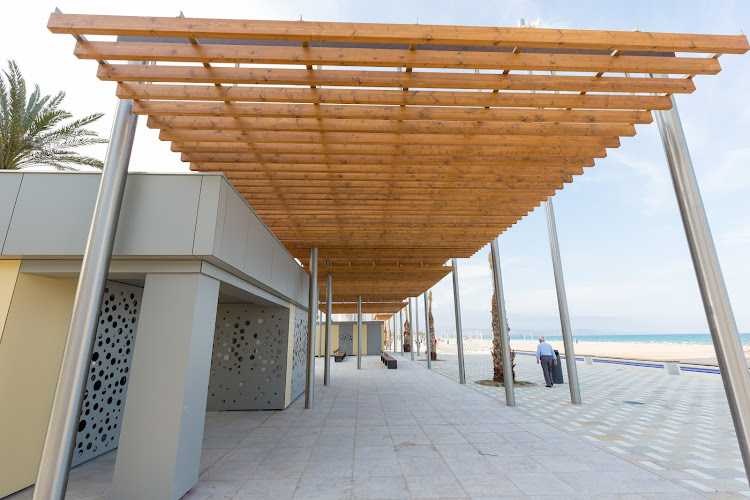 Fotografia tomada fuera de Sido Madera S.L. - Empresa maderera en Albatera, Alicante