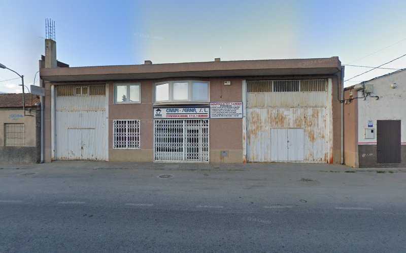 Fotografia tomada fuera de AlumenSerna - Proveedor de ventanas PVC en Albatera, Alicante