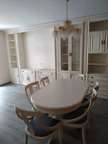 Fotografia tomada fuera de Envernissats Barnizados Quintin - Ebenista en Terrassa, Barcelona