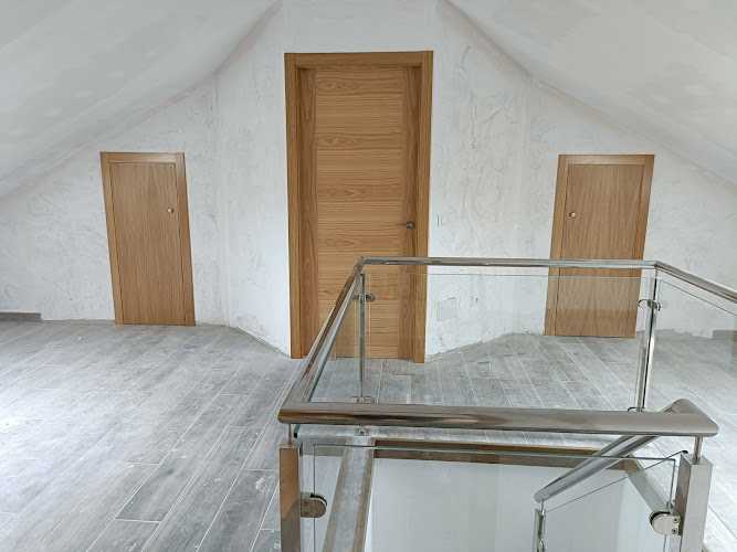 Fotografia tomada fuera de Cortizo carpinteria y Reformas - Reformas en Santiago de Compostela, A Coruña