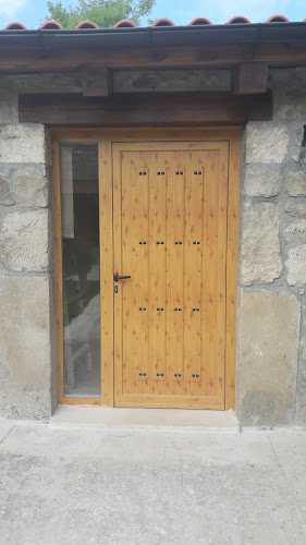 Fotografia tomada fuera de ALUMINIOS SARDINA - Carpintería metálica y de aluminio en Burgos, Burgos