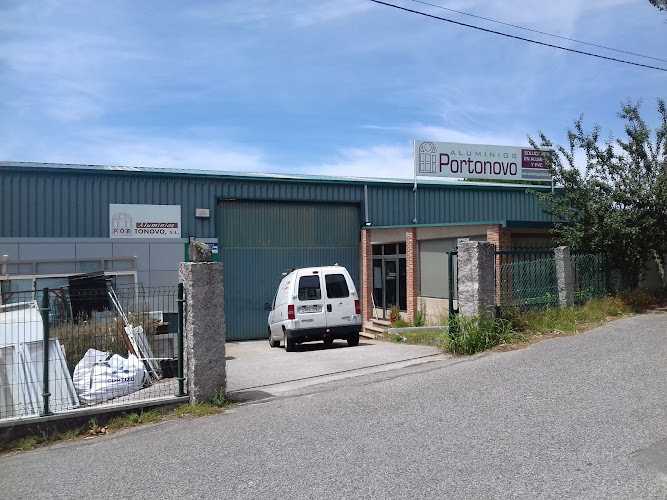 Fotografia tomada fuera de Aluminios Portonovo - Carpintería metálica y de aluminio en Sanxenxo, Pontevedra